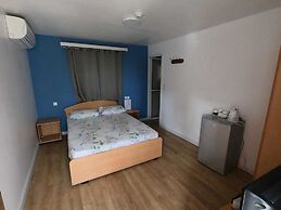Arava Hostel