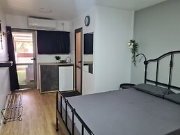Arava Hostel