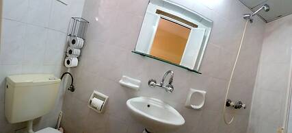 Arava Hostel