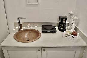 Aeolos Art and Eco Suites - Adults Only