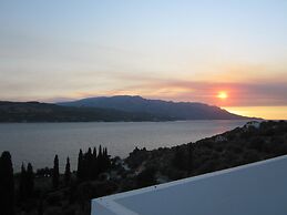 Scorpios Hotel & Suites