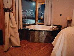 Lirolay Suites