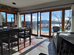 Lirolay Suites