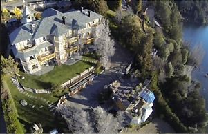 Lirolay Suites