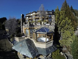 Lirolay Suites
