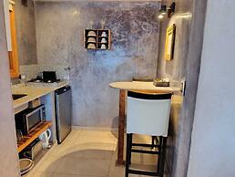 Lirolay Suites