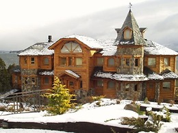 Lirolay Suites