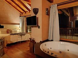 Lirolay Suites