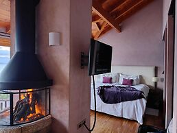 Lirolay Suites