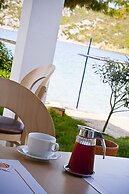 Porto Koufo Hotel