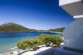 Porto Koufo Hotel