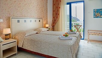 Porto Koufo Hotel