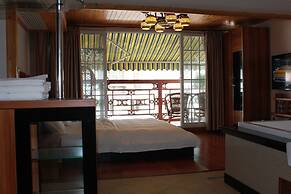Bamboo House Resort
