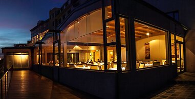 Alma del Lago Suites & Spa