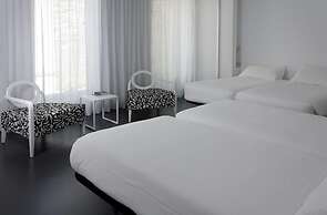 Moure Hotel