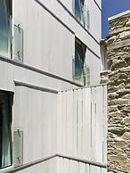 Moure Hotel