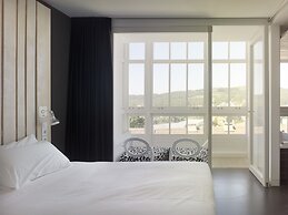 Moure Hotel