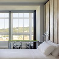 Moure Hotel