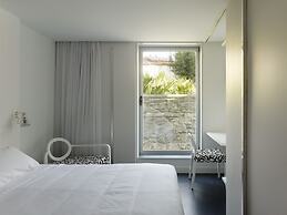 Moure Hotel
