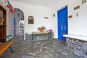 Stefano Apartments