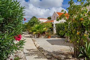 Hamlet Oasis Resort