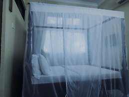 Transit Airport Bed & Breakfast