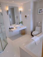 Waika Hotel