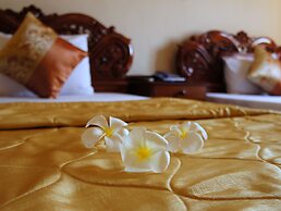 Royal Hotel