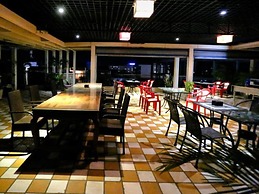 Royal Hotel