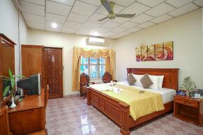 Royal Hotel