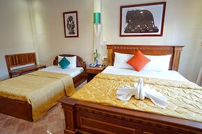 Royal Hotel