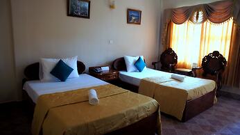 Royal Hotel