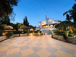 Villa Small Paradise