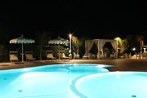 Blu Tropical Resort