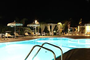 Blu Tropical Resort