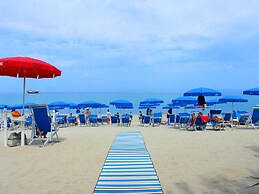 Blu Tropical Resort