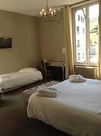 LE H - Hôtel & Restaurant