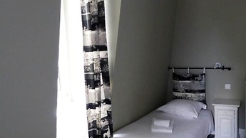 LE H - Hôtel & Restaurant