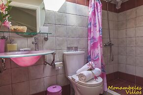 Monambeles Villas