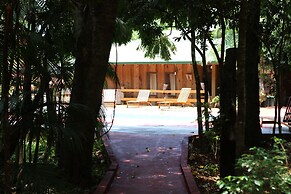 Palo Rosa Lodge