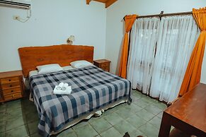 Palo Rosa Lodge