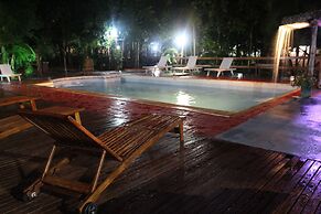 Palo Rosa Lodge