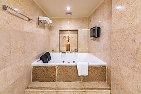 Platinum Hotel
