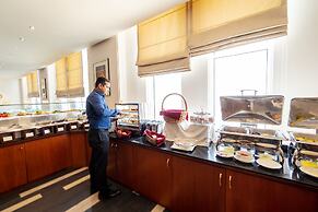 Platinum Hotel