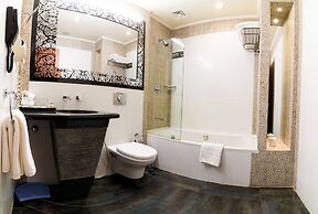 Platinum Hotel