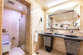 Platinum Hotel