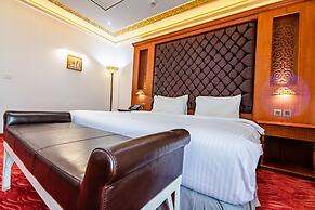 Platinum Hotel