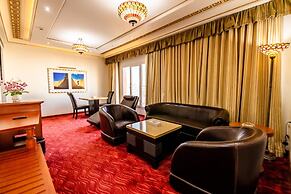 Platinum Hotel