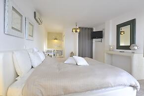 Anemoi Resort