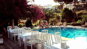 Club Antiphellos